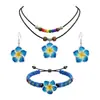 Set de tres piezas de collar, pulsera y pendientes de frangipani estilo vacacional europeo y americano, set de joyería de cuentas de madera arcoíris estilo étnico con cordón de cuero