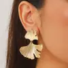 Brincos de Pétala Criativos Europeus e Americanos Personalizados Mais Vendidos da Temu para Mulheres, Brincos Vintage de Passarela Moda Estilo Hong Kong Retrô