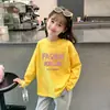 Camiseta de Manga Larga de Moda para Niña 2026 Primavera y Otoño Nueva Elegante Camiseta Infantil de Cuello Redondo Camiseta Básica de Algodón Puro para Niña Pequeña