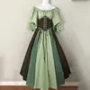 Vestido de Performance em Estilo Retrô Medieval Europeu e Americano com Cores Contrastantes, Saia Ampla Evasê, Design de Um Ombro, Design de Cintura Marcada com Patchwork e Decote Quadrado Estilo Corte