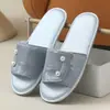 Pantuflas de Seda Estilo Chino para Mujer 2025 Verano Nuevas para Interior Hogar Antideslizantes Suela Suave Silenciosas Sandalias de Tela China