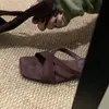¡Mi Primer Encuentro con Calzado de Temporada! Nuevas Sandalias de Gamuza con Tiras Cruzadas, Punta Cuadrada y Tacón Bajo para Mujer en Estilo Bosque Retro