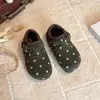 Zapatos Birkenstock para Niñas Estilo Japonés de Lunares Nuevas Llegadas Otoño/Invierno 2026 Zapatos Individuales para Niños Zapatos de Piel Forrados de Polar para Niños Zapatos de Algodón de Doble Capa