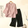 Camisa artística vintage de algodón y lino bordada de manga tres cuartos, conjunto de dos piezas para el verano para madres, top de color liso y pantalones de pierna ancha para mujer