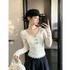Camiseta sexy de manga larga con escote en forma de corazón y ribete de encaje para mujer, adecuada para primavera y otoño, con detalle de lazo, perfecta como capa interior o base, venta al por mayor para ventas transfronterizas