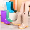 Botas de lluvia de media pantorrilla y pantorrilla alta para mujer, zapatos impermeables con forro de polar, cubrezapatos de goma, botas de agua resistentes al desgaste, botas de lluvia antideslizantes, calzado exterior de suela gruesa para mujer