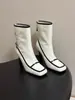 Botas de tornozelo de salto alto em couro genuíno estilo francês transfronteiriças para mulheres, bico em forma de C, fivela de cor contrastante, zíper traseiro, botas da moda, sapatos femininos multi-coloridos para comércio exterior