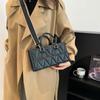 Bolso Cuadrado Pequeño Estilo Occidental para Mujer 2024 Invierno Nuevo Texturizado con Indentaciones Bolso de Hombro Color Sólido Retro Simple Bolso Cruzado