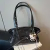 Bolsa Retrô Transfronteiriça Outono e Inverno para Mulheres, Bolsa de Ombro de Grande Capacidade, 2026 Casual Novo Estilo Plissada Nicho Bolsa de Ombro para o Dia a Dia