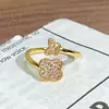 Anel Aberto de Zircônia Full Diamond Trevo de Quatro Folhas de Luxo Leve, Design Floral, Anel Versátil Personalizado Exquisito de Nicho de Alto Padrão