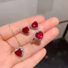 Joias Zhuang Shengsheng Pingente em Forma de Coração, Brincos em Forma de Coração, Anel em Forma de Coração, Pedra Principal em Forma de Coração de Vidro Vermelho Simulada 9*9