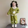 Conjunto Infantil Feminino Primavera e Outono Estiloso Moda Bebê Menina Lindo Falso Duas Peças Moletom Roupas de Outono para Crianças Conjunto Esportivo Duas Peças