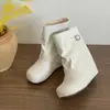 Botas color marrón knight, botas nuevas de media pantorrilla, botas Martin de suela gruesa, botines cortos para mujer Otoño/Invierno 2026, Rad