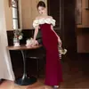 Elegante Vestido Rojo de Hombros Caídos para Novias, Vestido de Cola de Pez Delgado de Alta Gama para Compromisos, Vestido Rojo de Noche para Banquete en Casa