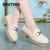 Sapatos Loafers Populares 2026, Sapatos Femininos Slip-On, Sola Macia, Sola Grossa Confortável, Estilo Primavera e Outono, Design Super Bonito
