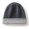 Gorro de cachemira de dos tonos, de doble capa, sin costuras y con la parte superior redonda para mujer, un gorro de punto simple y versátil para otoño e invierno.