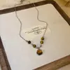 Collar Colgante de Flor con Cuentas de Madera Retro Ojo de Tigre para Otoño e Invierno Cadena de Suéter Versátil Casual Diseño de Nicho para Mujeres