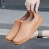 Botas de Chuva Antiderrapantes Novas Femininas Fashion Sporty Curtas de Cano Curto Resistentes ao Desgaste Sapatos de Borracha para Trabalho ao Ar Livre Feminino Roupa Externa Sapatos Aquáticos