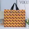 Bolsa Tote Yizhou 14 de Seda Plástica com Estampa de Desenho Animado, Bolsa de Presente para Loja de Roupas, Bolsa de Lembrança, Embalagem Espessada