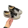 Patrón de grietas explosivas, estilo vintage de alta gama, zapatillas versátiles y casuales con estampado de estrellas para mujer, nueva colección principios de otoño 2026, zapatos cómodos y casuales