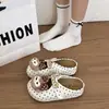Pantuflas Baotou con cierre de velcro, pantuflas de media caña lindas y de estilo perezoso para mujer, con un diseño de lazo y lunares, adecuadas para usar en exteriores, estilo Mary Jane, suela suave, comodidad como una nube.