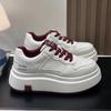 Zapatos Deportivos Versátiles de Suela Gruesa para Mujer Otoño e Invierno 2025 Nuevos Zapatos Casuales Blancos con Cordones para Aumentar la Altura Estilo Coreano Zapatos de Plataforma de Moda