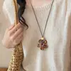Collar con colgante de flor de dopamina minimalista estilo coreano para mujer, largo estilo verano, adecuado para combinar con vestidos y suéteres, con un toque de alta gama