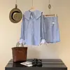 Traje Feminino de Verão com Listras Finas, Gola Peter Pan, Camisa e Shorts 7948
