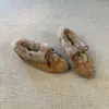 Zapatos cómodos, versátiles, adelgazantes y cálidos con forro de felpa, sin cordones para mujer, con diseño de lazo y un estilo elegante y fácil de llevar inspirado en Birkenstock.