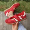 Sapatos de treinamento femininos plus size transfronteiriços, tênis 2025, novos sapatos baixos europeus e americanos, estilo retrô, combinando com cores, atacado