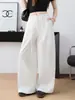 Calça de trabalho preta de alta qualidade estilo americano para mulheres, novo modelo de verão 2026, bolsos grandes, cintura alta, modelagem que afina a silhueta, calça longa de perna larga
