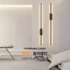 Nueva lámpara de pared LED transfronteriza, luminaria de tira lineal, acogedora y versátil, lámpara de pared de tira minimalista moderna de lujo ligero para dormitorio