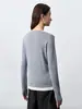 Blusa de tricô feminina personalizada para outono e inverno, com decote V, blocos de cor e mangas compridas, feita de seda de amoreira e lã de ovelha, projetada para o trajeto