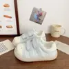 Zapatos de Lona Lindos Estilo Retro de Lunares Suela Gruesa Zapatos Blancos Nueva Llegada de Primavera Versátiles Casuales Velcro Deportivos Entrenamiento Alemán Zapatos para Mujer