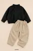 Conjunto de Roupas de Outono para Meninos 2026 Novo Estiloso Roupa Infantil Primavera e Outono Novo Estilo Jaqueta Moda Bebê Conjunto de Duas Peças Tendência