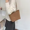 Bolso grande tejido retro para mujer, nuevo bolso tote coreano simple de moda 2026, bolso de hombro de gran capacidad para el día a día