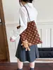 Bolsa Tote Suede Poá Preguiçosa Estilo Coreano para Mulheres Retro Outono/Inverno Versátil Grande Capacidade Leve para o Dia a Dia Bolsa de Ombro Único