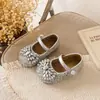 Zapatos de Cuero para Niñas 2026 Primavera/Otoño Nuevo Estilo Infantiles Elegantes Mary Jane Zapatos de Princesa Bebé Lazo de Pedrería Zapatos Pequeños de Cuero