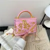 Nova bolsa de mão 2026, bolsa de ombro bordada fashion, simples e elegante, com um toque de luxo, bolsa tiracolo em couro envernizado, moderna