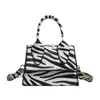 Mini Bolsa Transversal Estilo Coreano para Mulheres 2025 Nova Moda Bolsa Quadrada Pequena Estilo Coreano Casual Textura Estampada Bolsa de Mão