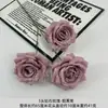 Rosas de Diamante de Tres Cabezas Directamente del Fabricante Arreglos Florales para Bodas al por Mayor Flores para Pasillos Rosas en Cascada Flores Artificiales