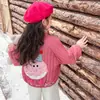Jaqueta matelassê para meninas, novo estilo outono/inverno 2026, jaqueta matelassê fina infantil da moda, jaqueta bomber matelassê para bebês primavera