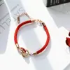 Pulseira Vermelha Benmingnian da Moda para Mulheres Ouro Rosa Aço Titânio Corda Vermelha Anel Duplo Pulseira com Texto Romano Joia Criativa