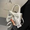2022 Novo nicho design bolsa feminina moda verão ombro bolsa feminina estilo ocidental crossbody bolsa quadrada pequena