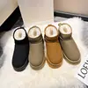 Comercio exterior talla extra botas de algodón del noreste de caña corta 2024 invierno nueva moda ropa de abrigo forro polar cálido suela gruesa botas de nieve mujer
