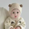 Touca de Bebê Outono Inverno Meninos Meninas Proteção para Orelhas Estilo Inverno Pom-Pom Pequeno Fofo Proteção contra Vento Quente Tricô Touca de Cabeça