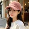 Nueva gorra de béisbol de felpa a cuadros retro para otoño e invierno para mujer, estilo coreano con letras bordadas, moderna y versátil, gorra de béisbol cálida