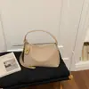 2026 Nova Bolsa Retrô de Outono Grande Capacidade Moda Versátil Feminina Estilo Coreano Tendência Chique Bolsa de Ombro Único de Axila