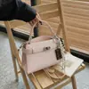Bolsa de Mão Pequena Exquisita e Moderna para Mulheres, Nova Moda Primavera 2026 Versátil Bolsa de Ombro, Bolsa Transversal Casual Simples