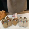 Populares zapatos Birkenstock de suela plana para mujer, nuevos zapatos casuales versátiles de otoño 2026, mocasines retro de suela blanda para mujer